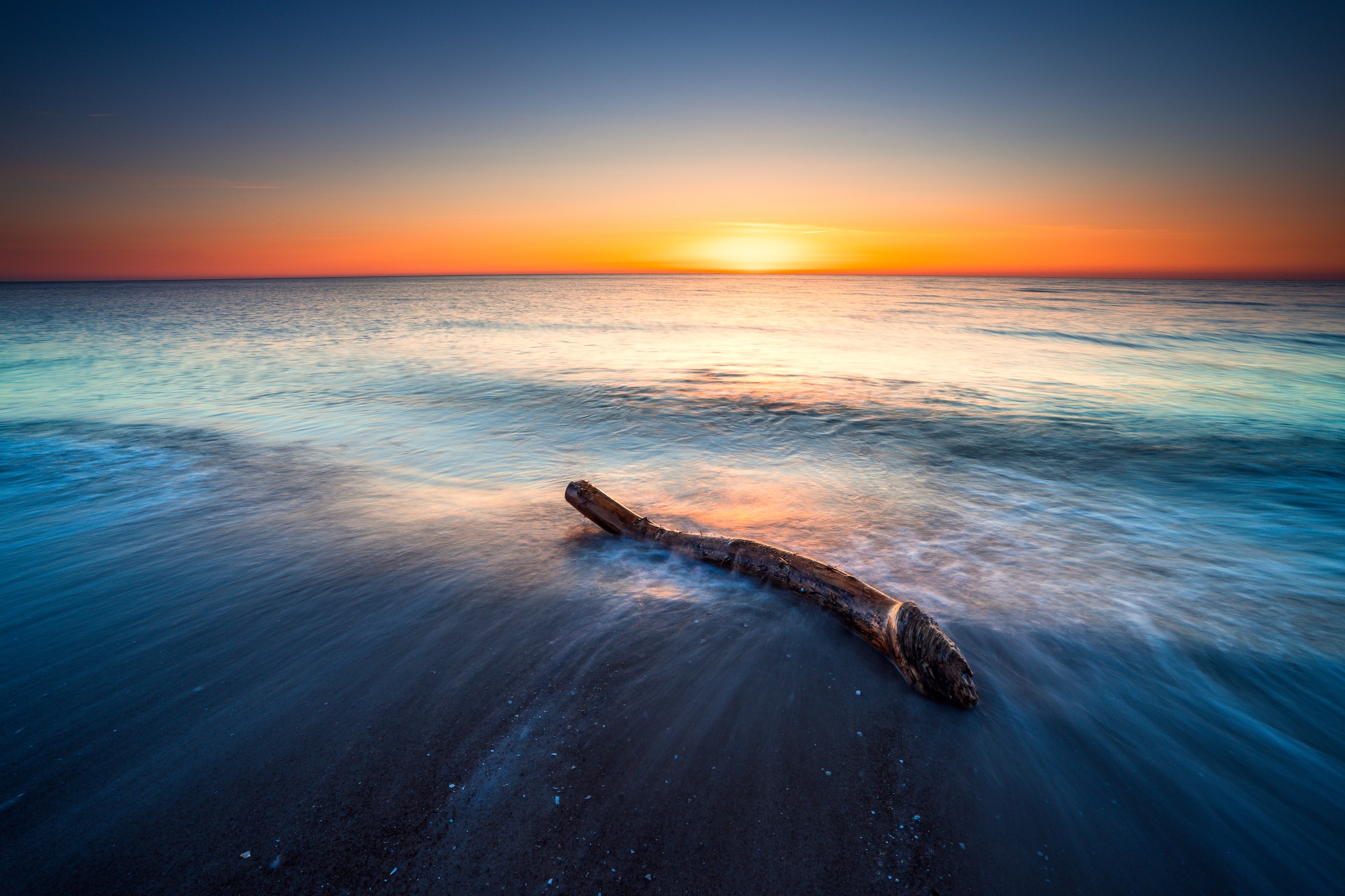 The ongoing fight against oil leaks into the ocean continues